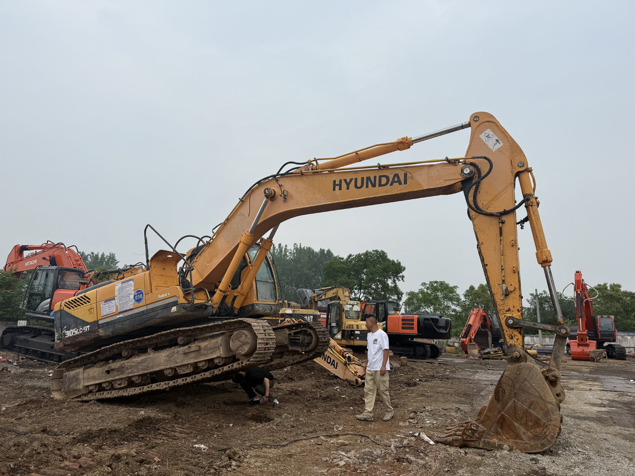 Hyundai 305-9t - Pelle sur chenille: photos 1 Hyundai 305-9t - Pelle sur chenille: photos 1