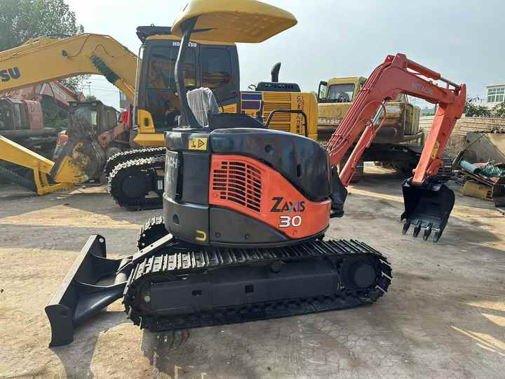 Mini 3-Ton Excavator used Hitachi ZX30 excavator with Excellent Performance and Low Price for sale! - Pelle: photos 3 Mini 3-Ton Excavator used Hitachi ZX30 excavator with Excellent Performance and Low Price for sale! - Pelle: photos 3