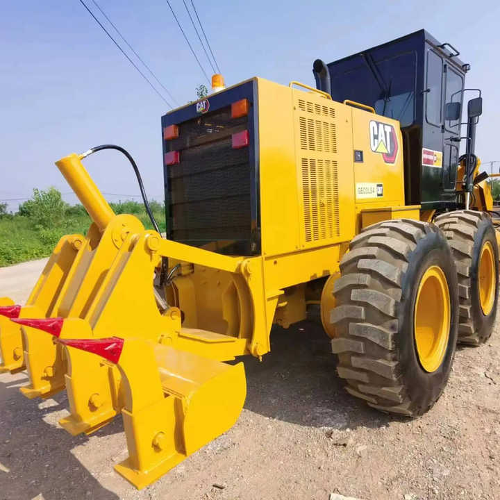 Used Caterpillar CAT 140k Land Road Motor Grader CAT140k Used Grader Cheap Price for Sale - Niveleuse: photos 1 Used Caterpillar CAT 140k Land Road Motor Grader CAT140k Used Grader Cheap Price for Sale - Niveleuse: photos 1