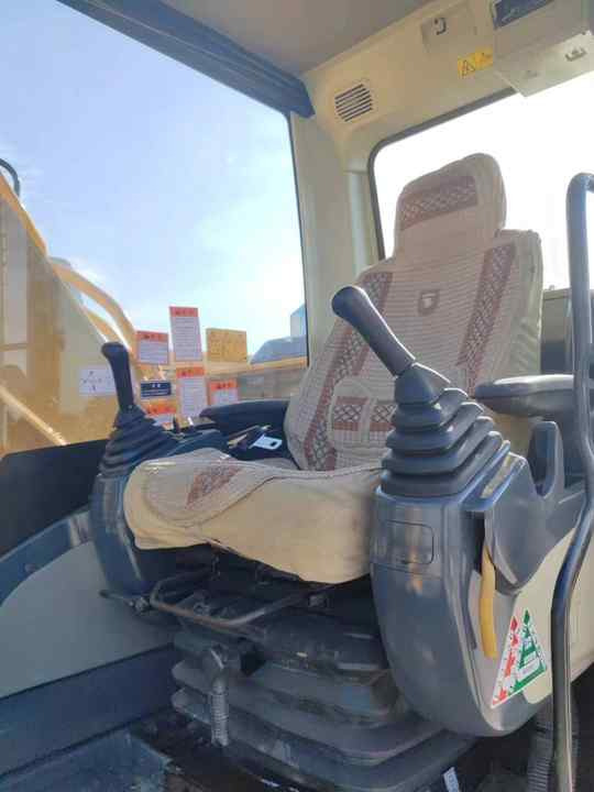 Used Crawler 315d2gc Caterpillar Excavator for Sale Used Engineering & Construction Machinery - Pelle: photos 3 Used Crawler 315d2gc Caterpillar Excavator for Sale Used Engineering & Construction Machinery - Pelle: photos 3