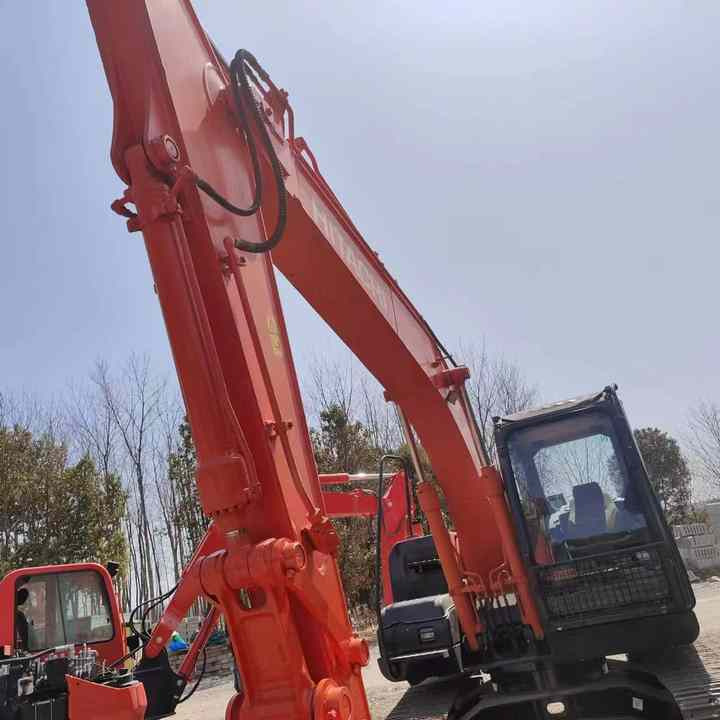 Used Hitachi ZX130 Excavator Japan Made Hitachi Used Excavator Zx120 Zx130 for Sale - Pelle: photos 4 Used Hitachi ZX130 Excavator Japan Made Hitachi Used Excavator Zx120 Zx130 for Sale - Pelle: photos 4