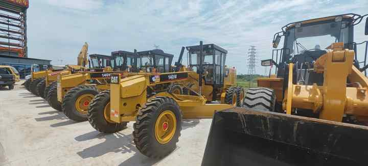 Used Japan Imported Caterpillar 140M Cat 140m Motor Grader with Good Quality and Low Price for Sale - Pelle: photos 2 Used Japan Imported Caterpillar 140M Cat 140m Motor Grader with Good Quality and Low Price for Sale - Pelle: photos 2