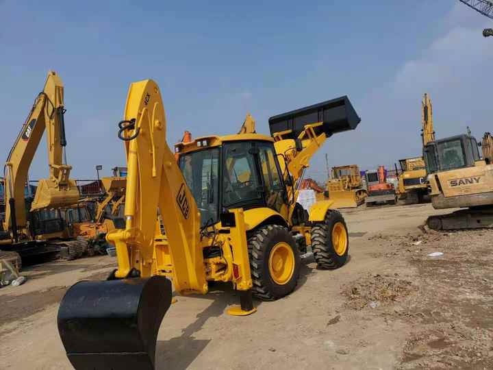 Used Small Bakchoe Loader JCB 4CX Towable Backhoe/3cx 4cx Jcb Backhoe Loader for Sale - Bulldozer: photos 3 Used Small Bakchoe Loader JCB 4CX Towable Backhoe/3cx 4cx Jcb Backhoe Loader for Sale - Bulldozer: photos 3