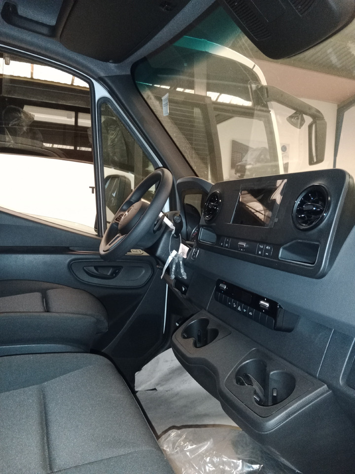 MERCEDES-BENZ SPRINTER 519 - Camion plateau: photos 3 MERCEDES-BENZ SPRINTER 519 - Camion plateau: photos 3