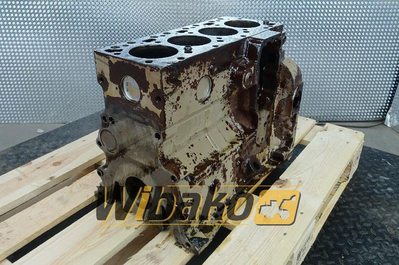 Crankcase for engine Cummins B4.5 4089546 - Carter pour Engins de chantier: photos 1 Crankcase for engine Cummins B4.5 4089546 - Carter pour Engins de chantier: photos 1
