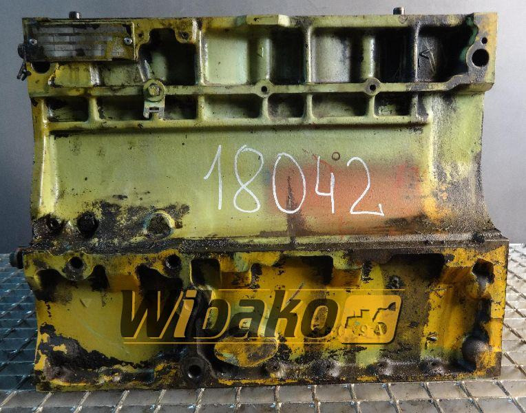 Crankcase for engine Deutz F4L1011 04173703 - Carter pour Engins de chantier: photos 1 Crankcase for engine Deutz F4L1011 04173703 - Carter pour Engins de chantier: photos 1