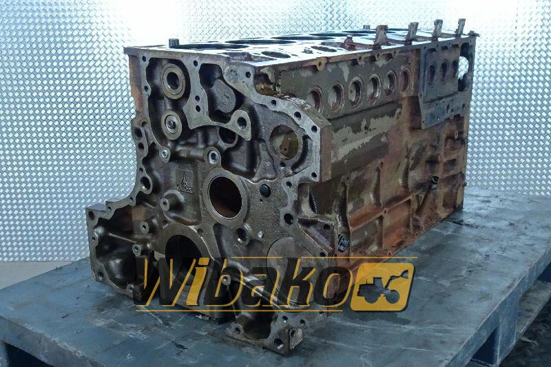 Crankcase for engine Deutz TCD2013 L06 2V 04285694 - Carter pour Engins de chantier: photos 1 Crankcase for engine Deutz TCD2013 L06 2V 04285694 - Carter pour Engins de chantier: photos 1