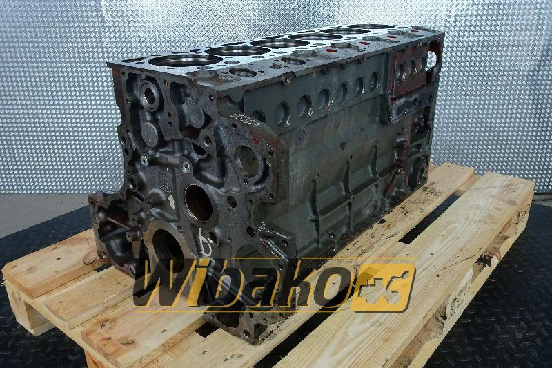 Crankcase for engine Deutz TCD2013 L06 2V 04295270RY - Carter pour Engins de chantier: photos 1 Crankcase for engine Deutz TCD2013 L06 2V 04295270RY - Carter pour Engins de chantier: photos 1