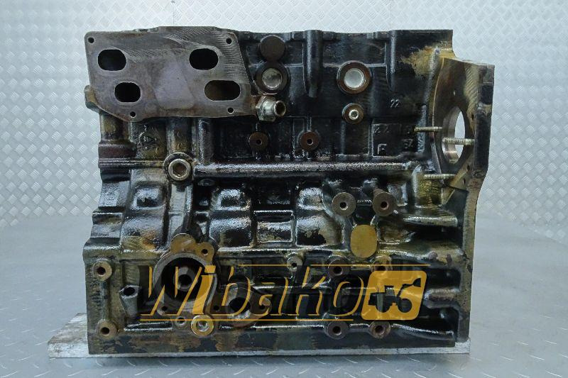 Crankcase for engine Deutz TCD3.6 L4 04127624 - Carter pour Engins de chantier: photos 1 Crankcase for engine Deutz TCD3.6 L4 04127624 - Carter pour Engins de chantier: photos 1