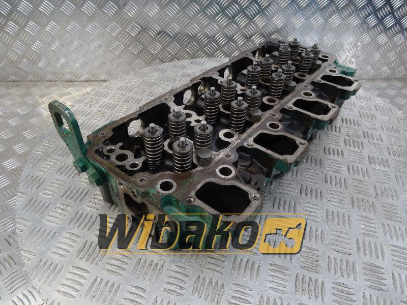 Cylinder head for engine Volvo D5F 04905517 - Culasse pour Engins de chantier: photos 1 Cylinder head for engine Volvo D5F 04905517 - Culasse pour Engins de chantier: photos 1