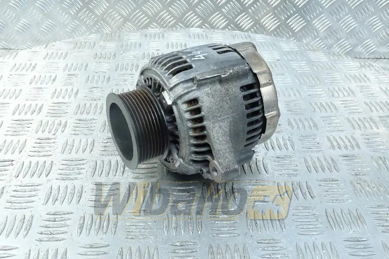 Denso QSB6.7 - Alternateur pour Engins de chantier: photos 1 Denso QSB6.7 - Alternateur pour Engins de chantier: photos 1