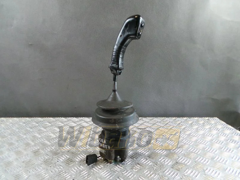O&K 1598181 - Valve hydraulique pour Engins de chantier: photos 1 O&K 1598181 - Valve hydraulique pour Engins de chantier: photos 1