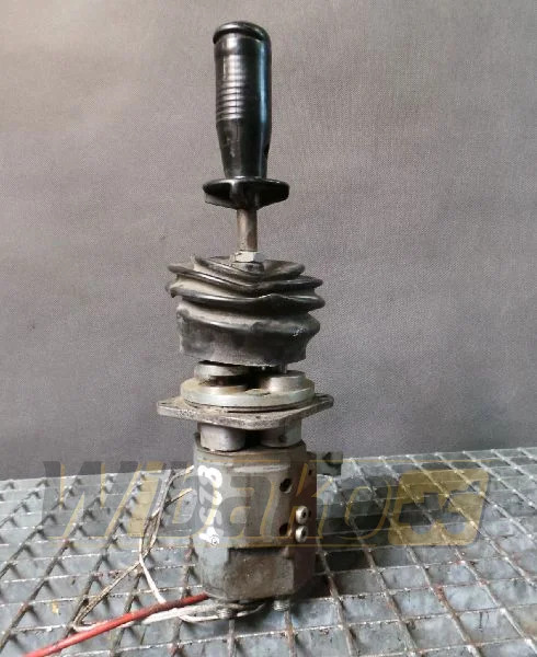 O&K L45 - Valve hydraulique pour Engins de chantier: photos 1 O&K L45 - Valve hydraulique pour Engins de chantier: photos 1