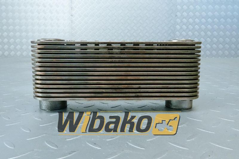 Oil cooler Deutz 04209932 - Radiateur d'huile pour Engins de chantier: photos 1 Oil cooler Deutz 04209932 - Radiateur d'huile pour Engins de chantier: photos 1
