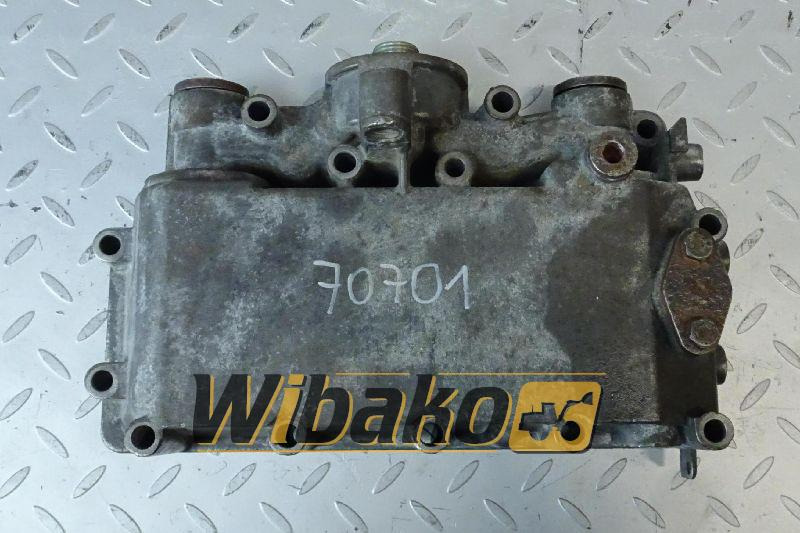 Oil cooler housing Deutz 04507028R - Radiateur d'huile pour Engins de chantier: photos 1 Oil cooler housing Deutz 04507028R - Radiateur d'huile pour Engins de chantier: photos 1