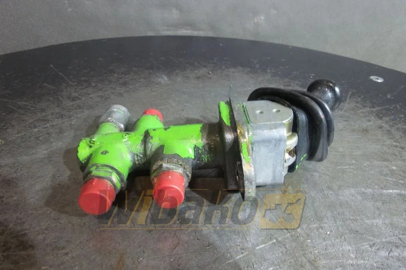 Wabco 4674100120 - Valve hydraulique pour Engins de chantier: photos 1 Wabco 4674100120 - Valve hydraulique pour Engins de chantier: photos 1