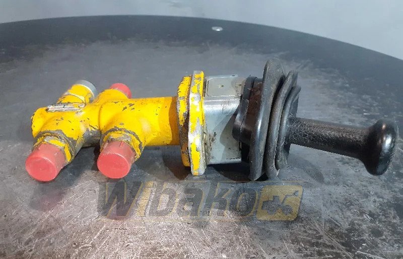 Wabco 4674100120 - Valve hydraulique pour Engins de chantier: photos 1 Wabco 4674100120 - Valve hydraulique pour Engins de chantier: photos 1