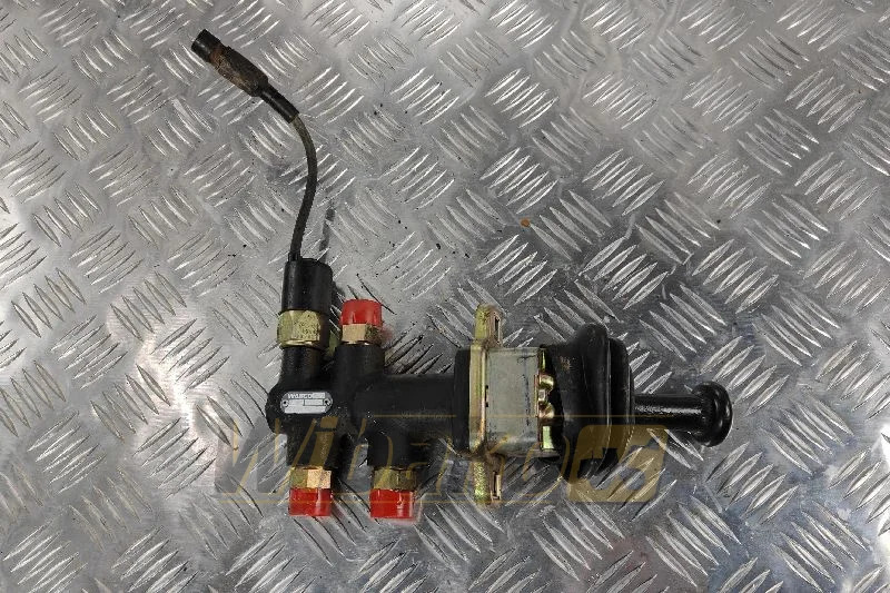 Wabco 4674100150 - Valve hydraulique pour Engins de chantier: photos 1 Wabco 4674100150 - Valve hydraulique pour Engins de chantier: photos 1