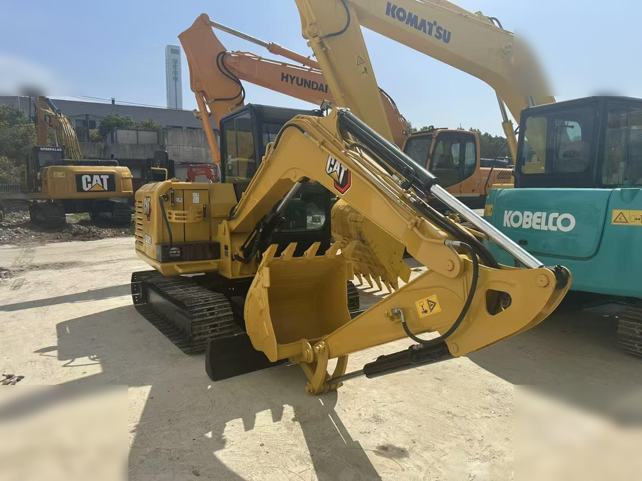 CATERPILLAR 306E2 - Pelle sur chenille: photos 5 CATERPILLAR 306E2 - Pelle sur chenille: photos 5