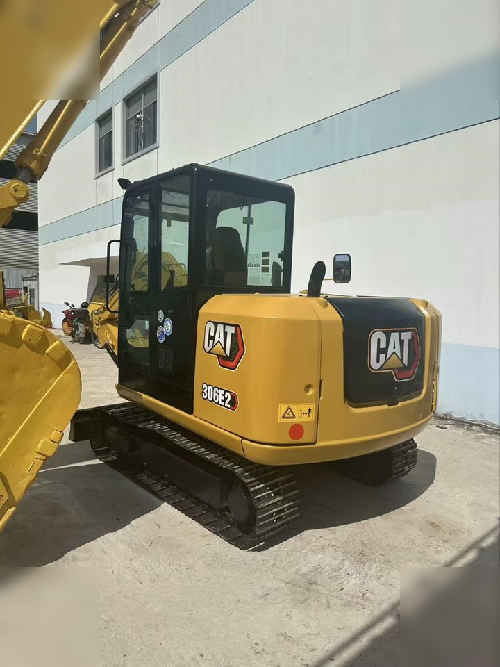 CATERPILLAR 306E2 - Pelle sur chenille: photos 1 CATERPILLAR 306E2 - Pelle sur chenille: photos 1
