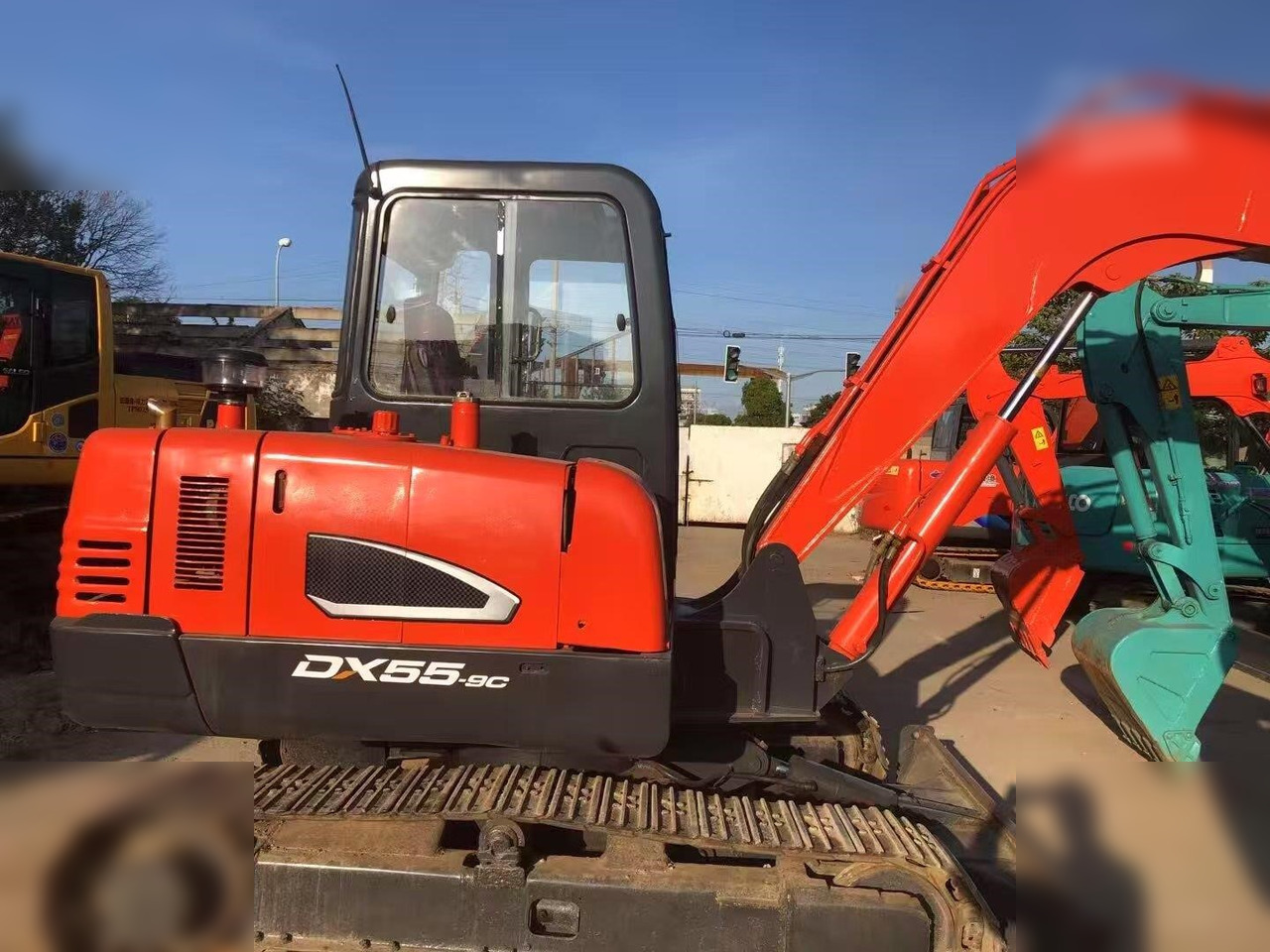 DOOSAN DH55-V - Mini pelle: photos 2 DOOSAN DH55-V - Mini pelle: photos 2