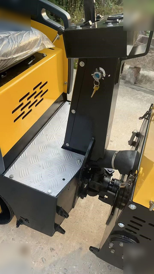 HELI CPD15 - Compacteur: photos 3 HELI CPD15 - Compacteur: photos 3