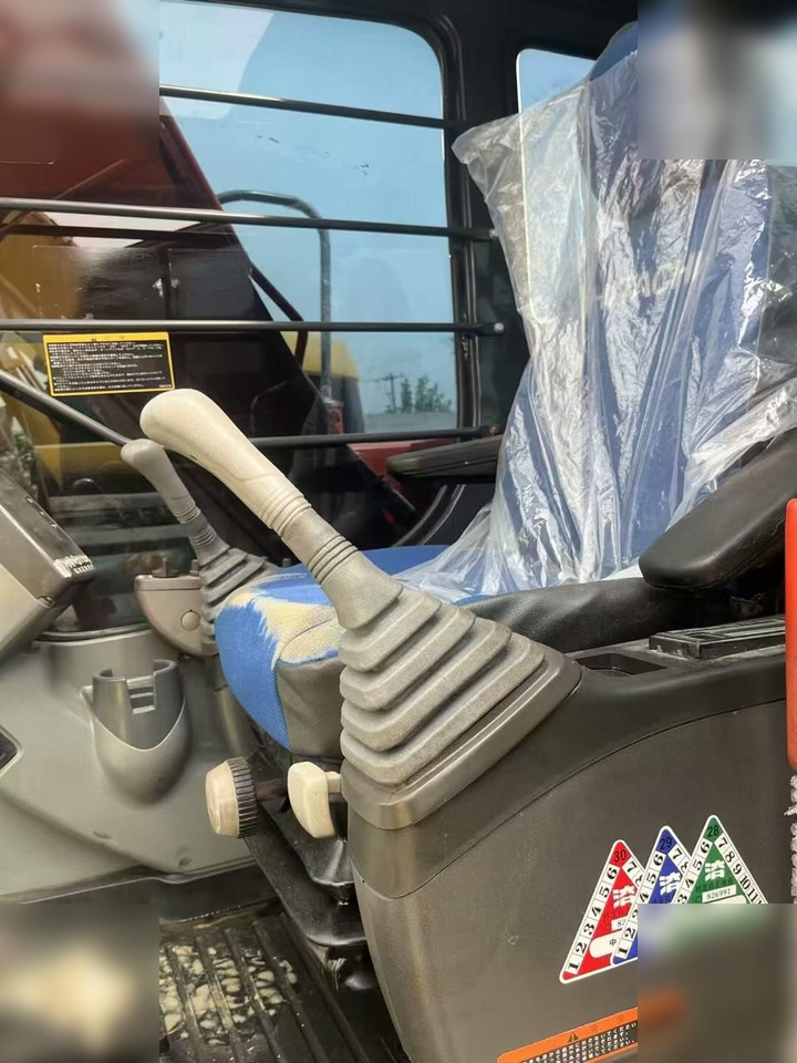 HITACHI ZX120 - Pelle sur chenille: photos 5 HITACHI ZX120 - Pelle sur chenille: photos 5