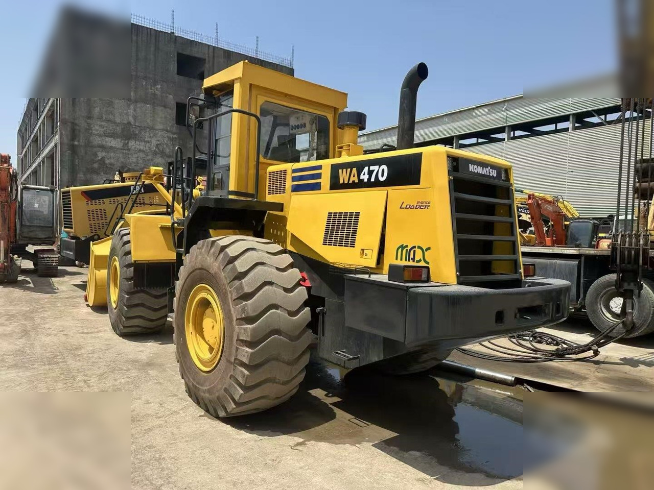 KOMATSU WA470-3 - Chargeuse sur pneus: photos 1 KOMATSU WA470-3 - Chargeuse sur pneus: photos 1