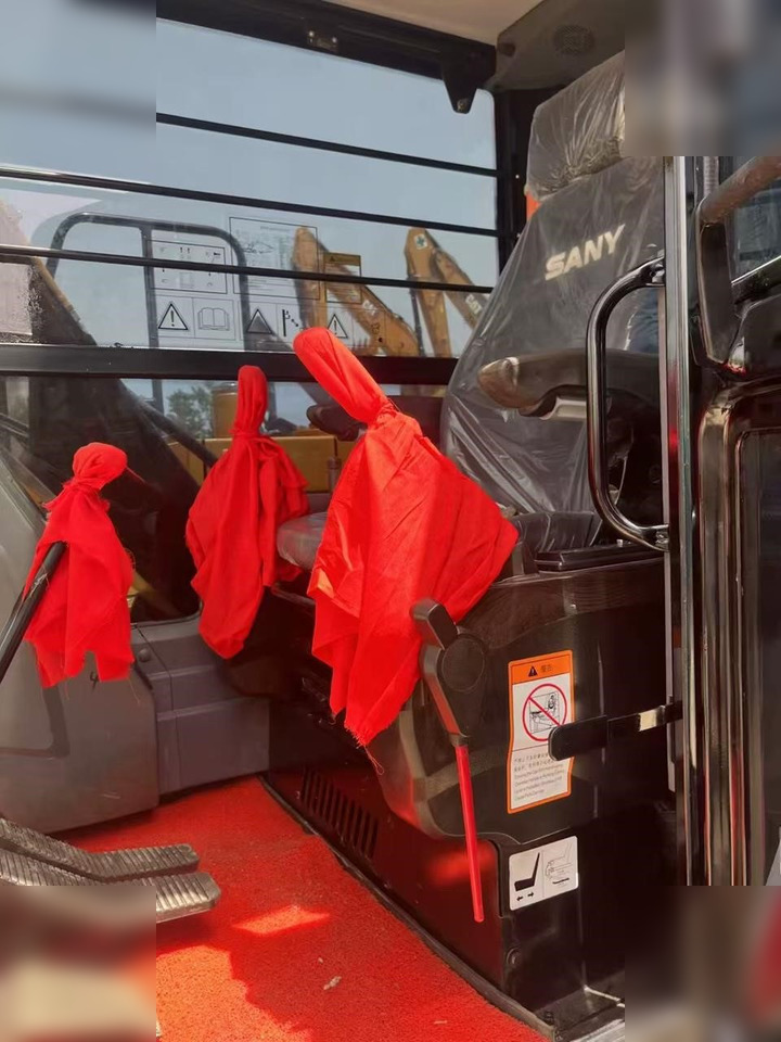 SANY SY95C - Pelle sur chenille: photos 3 SANY SY95C - Pelle sur chenille: photos 3