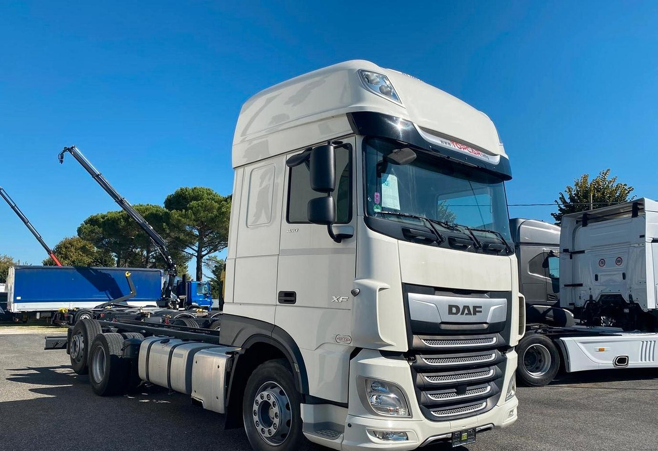 DAF XF 480 FT FULL PNEUMATIC 2019 - Châssis cabine: photos 3 DAF XF 480 FT FULL PNEUMATIC 2019 - Châssis cabine: photos 3
