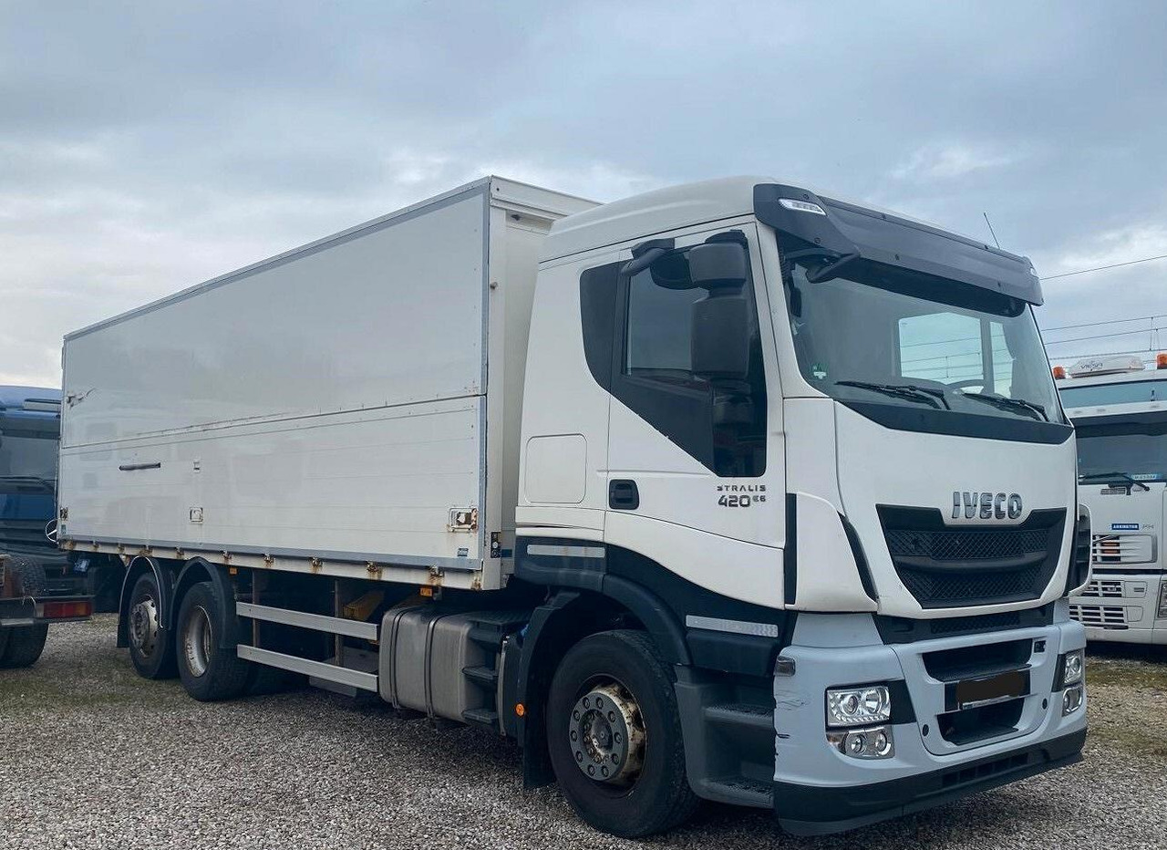 IVECO STRALIS 420 CASSONE E SPONDA EURO 6 2015 - Camion fourgon: photos 1 IVECO STRALIS 420 CASSONE E SPONDA EURO 6 2015 - Camion fourgon: photos 1