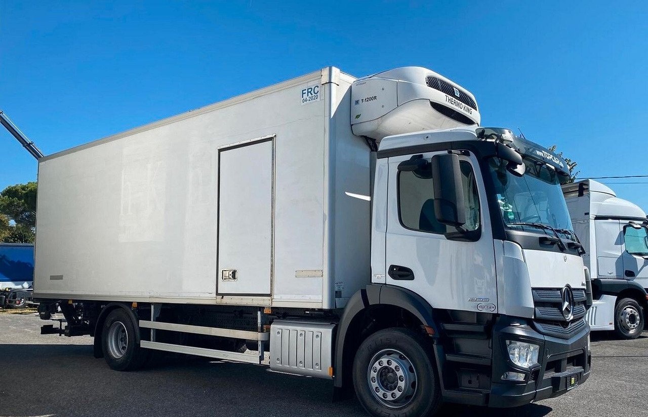 MERCEDES ANTOS 18.33 CASSONE ISOTERMICO E SPONDA - Camion frigorifique: photos 4 MERCEDES ANTOS 18.33 CASSONE ISOTERMICO E SPONDA - Camion frigorifique: photos 4