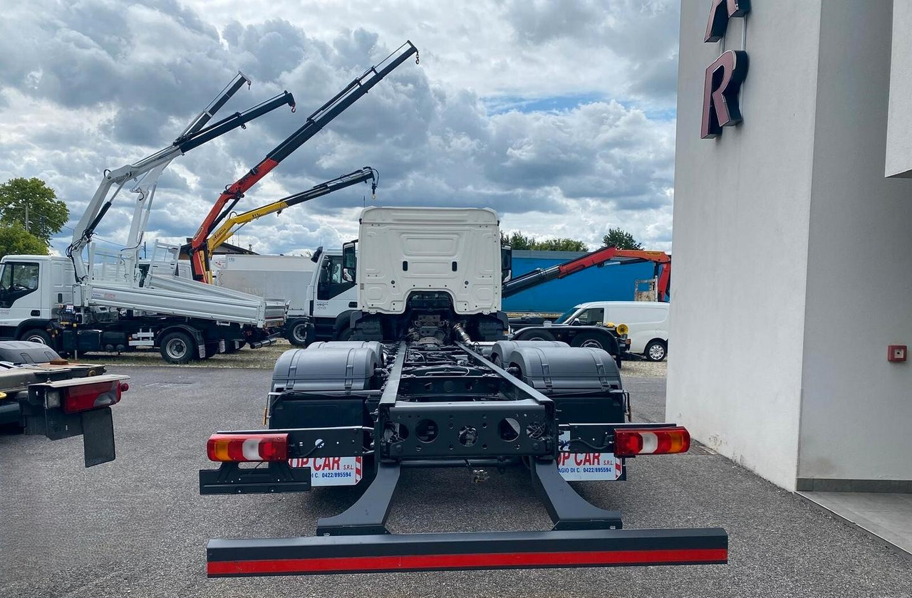 MERCEDES ANTOS 25.40 MOTRICE 3 ASSI TELAIO - Châssis cabine: photos 5 MERCEDES ANTOS 25.40 MOTRICE 3 ASSI TELAIO - Châssis cabine: photos 5