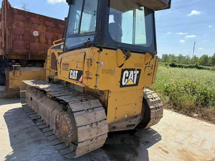 100% Original Caterpillar D5K Mini Track Dozer Cat D5K Bulldozer Superior Performance Running Working Condition Hot Sale - Bulldozer: photos 2 100% Original Caterpillar D5K Mini Track Dozer Cat D5K Bulldozer Superior Performance Running Working Condition Hot Sale - Bulldozer: photos 2