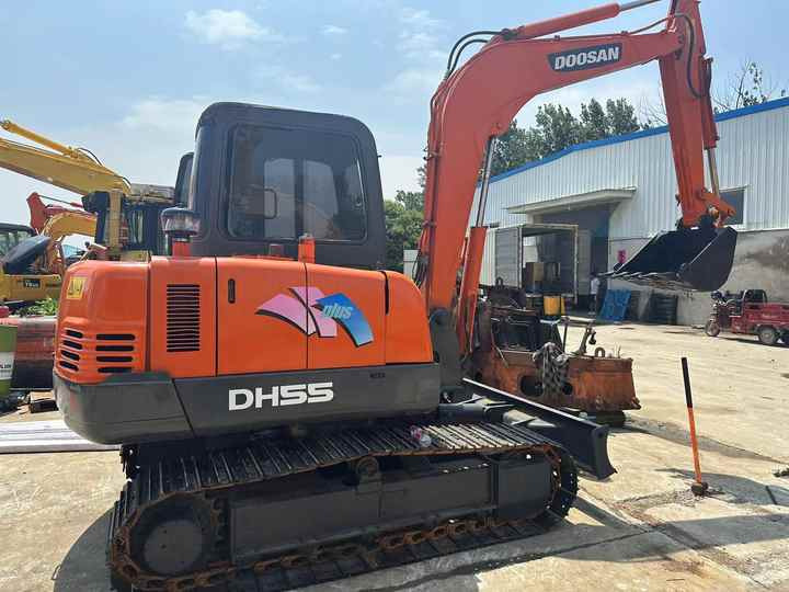 90% New Mini Excavator Doosan DH55 Second-hand Excavator 5 Ton Mini Used Excavator for Sale in Low Price - Mini pelle: photos 5 90% New Mini Excavator Doosan DH55 Second-hand Excavator 5 Ton Mini Used Excavator for Sale in Low Price - Mini pelle: photos 5