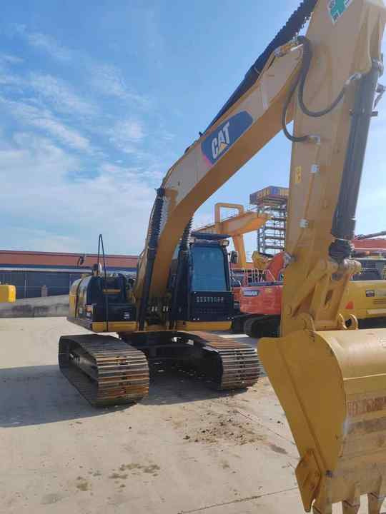 Durable Second Hand Machine Original Used Caterpillar Excavator CAT 330D2 USED 329D2 320D2 325D 315D Excavator - Pelle sur chenille: photos 2 Durable Second Hand Machine Original Used Caterpillar Excavator CAT 330D2 USED 329D2 320D2 325D 315D Excavator - Pelle sur chenille: photos 2