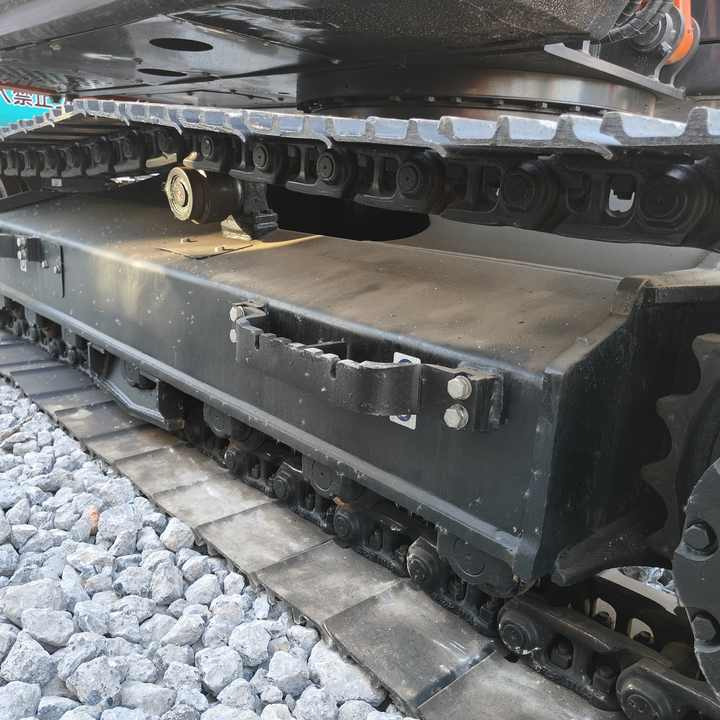 HITACHI ZX130 , Original Japan Surplus Hitachi ZX130 for Sale - Pelle sur chenille: photos 5 HITACHI ZX130 , Original Japan Surplus Hitachi ZX130 for Sale - Pelle sur chenille: photos 5