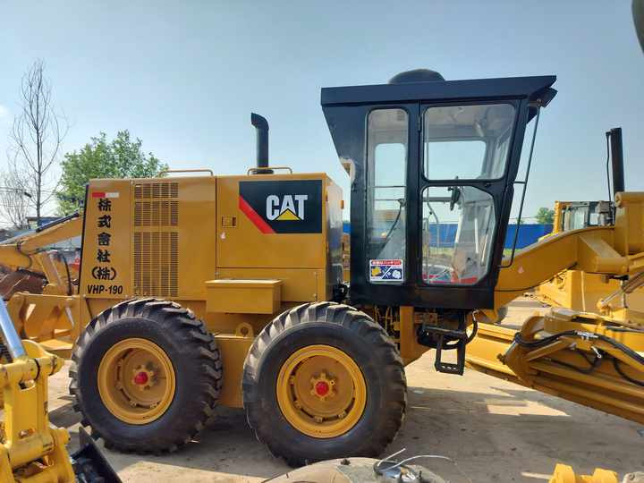 Used CAT 140H Motor Grader From Japan with Excellent Performance Caterpillar 140h in Good Condition for Sale - Niveleuse: photos 5 Used CAT 140H Motor Grader From Japan with Excellent Performance Caterpillar 140h in Good Condition for Sale - Niveleuse: photos 5
