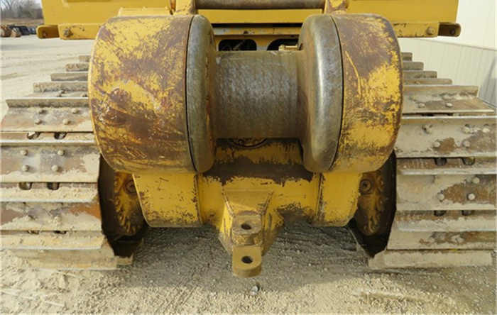 Used CAT D7 D7G Bulldozer with Winch /Caterpillar Bulldozer with Winch CAT D7G D7H D7R Dozer for Sale - Bulldozer: photos 5 Used CAT D7 D7G Bulldozer with Winch /Caterpillar Bulldozer with Winch CAT D7G D7H D7R Dozer for Sale - Bulldozer: photos 5