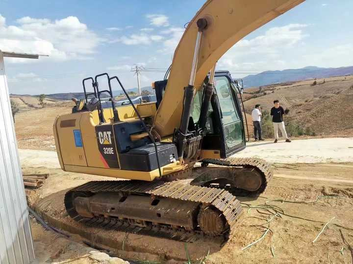 Used Digger CAT 320E Construction Machinery Construction Digger UsedCAT 320E Cheap Excavator - Pelle sur chenille: photos 2 Used Digger CAT 320E Construction Machinery Construction Digger UsedCAT 320E Cheap Excavator - Pelle sur chenille: photos 2