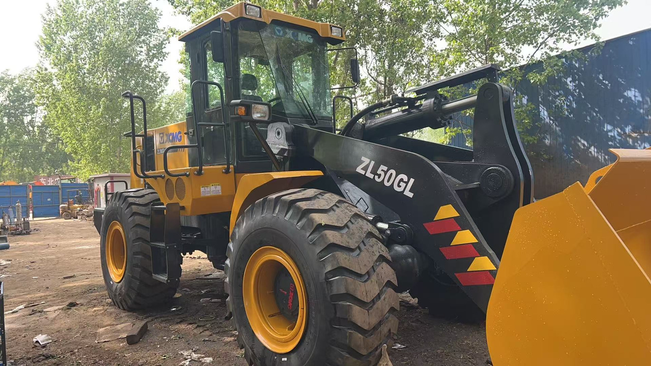 XCMG ZL50GN in stock for sale at low price - Chargeuse sur pneus: photos 1 XCMG ZL50GN in stock for sale at low price - Chargeuse sur pneus: photos 1