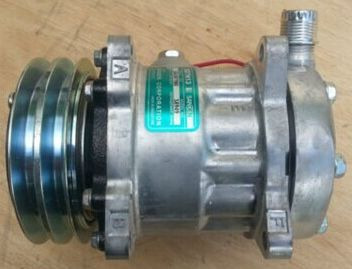 Sprężarka klimatyzacji Deutz Fahr Same Lamborghini 0443_7338 - Pièces de rechange pour Machine agricole: photos 1 Sprężarka klimatyzacji Deutz Fahr Same Lamborghini 0443_7338 - Pièces de rechange pour Machine agricole: photos 1