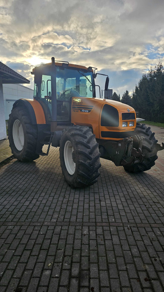 Renault Ares 710 RZ przedni tuz klimatyzacja - Tracteur agricole: photos 3 Renault Ares 710 RZ przedni tuz klimatyzacja - Tracteur agricole: photos 3