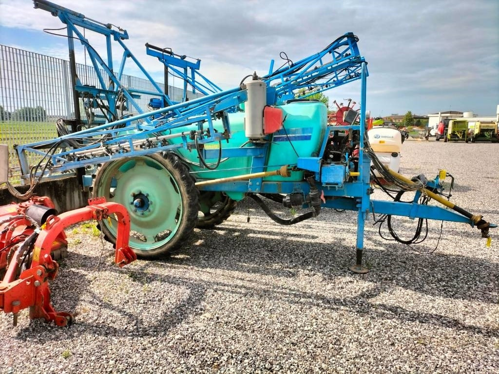 Berthoud ALBA V 2200 - Enfouisseur à dents: photos 2 Berthoud ALBA V 2200 - Enfouisseur à dents: photos 2