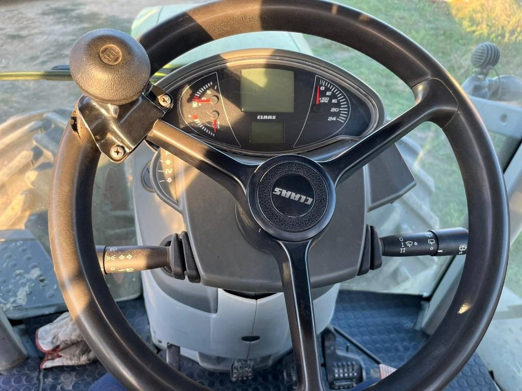 Claas Axion 870 Cmatic - Tracteur agricole: photos 3 Claas Axion 870 Cmatic - Tracteur agricole: photos 3