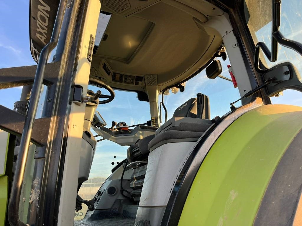 Claas Axion 870 Cmatic - Tracteur agricole: photos 4 Claas Axion 870 Cmatic - Tracteur agricole: photos 4