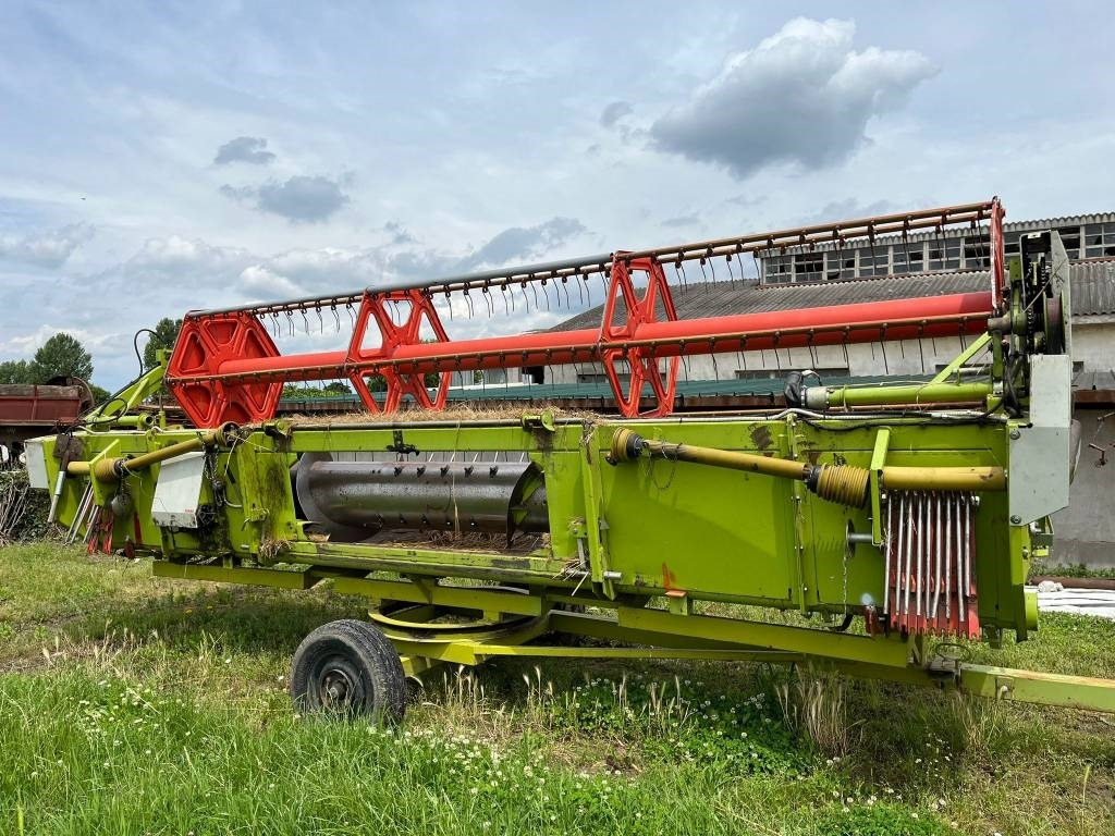 Claas C 540 - Moissoneuse: photos 1 Claas C 540 - Moissoneuse: photos 1