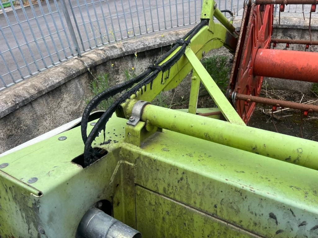 Claas C 600 - Accessoire de matériels de récolte: photos 4 Claas C 600 - Accessoire de matériels de récolte: photos 4