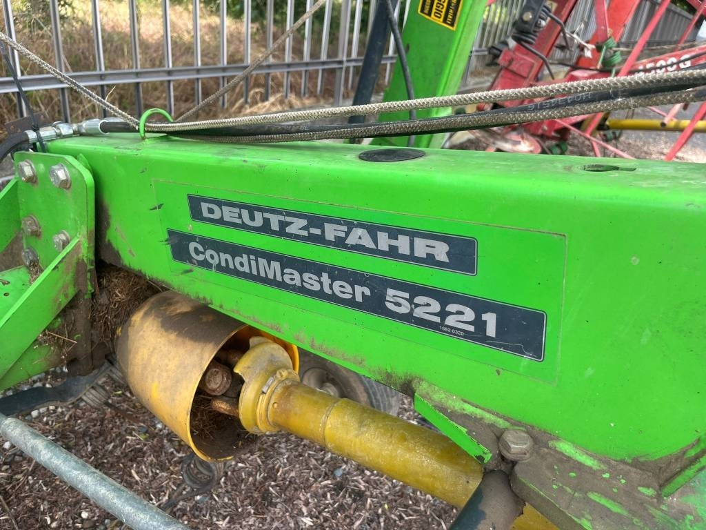 Deutz-fahr 5221  - Faneuse: photos 2 Deutz-fahr 5221  - Faneuse: photos 2