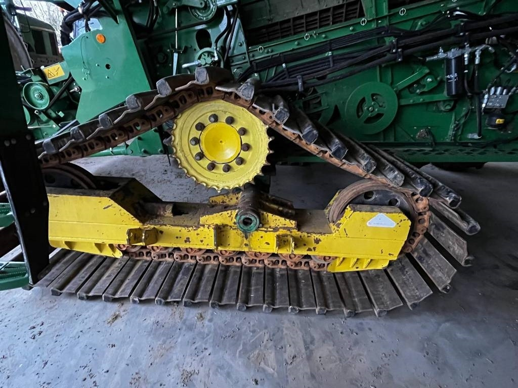 John Deere S 670 i RISO - Moissonneuse-batteuse: photos 2 John Deere S 670 i RISO - Moissonneuse-batteuse: photos 2